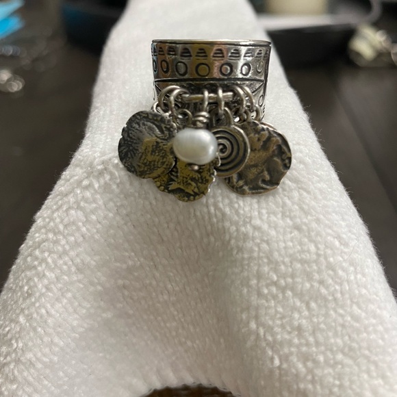 Silpada 925 Sterling Silver Pearl Stamped Coin Cha Cha Ring - Picture 4 of 4